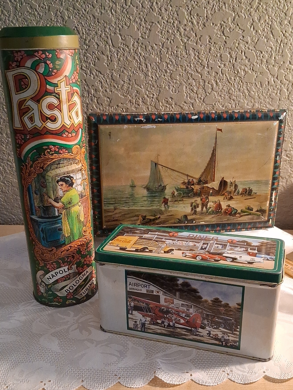 Vintage Tin Lot